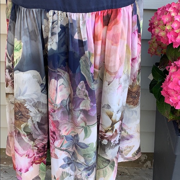 Ted Baker London dress - Picture 4 of 10